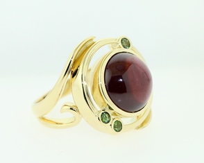 Art garnet ring