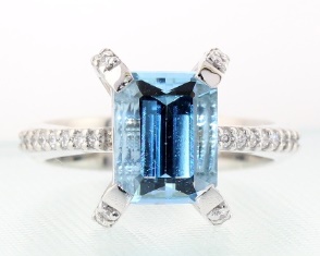 Aquamarine Diamond Claws Ring 