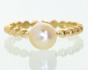 Single pearl bead ring