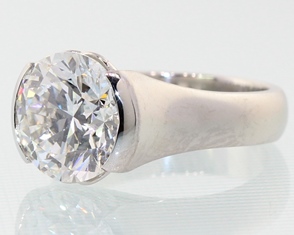 Set Diamond Ring Side View