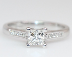 Princess cut diamond ring