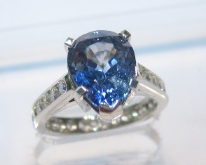 Pear Ceylon sapphire and diamond ring